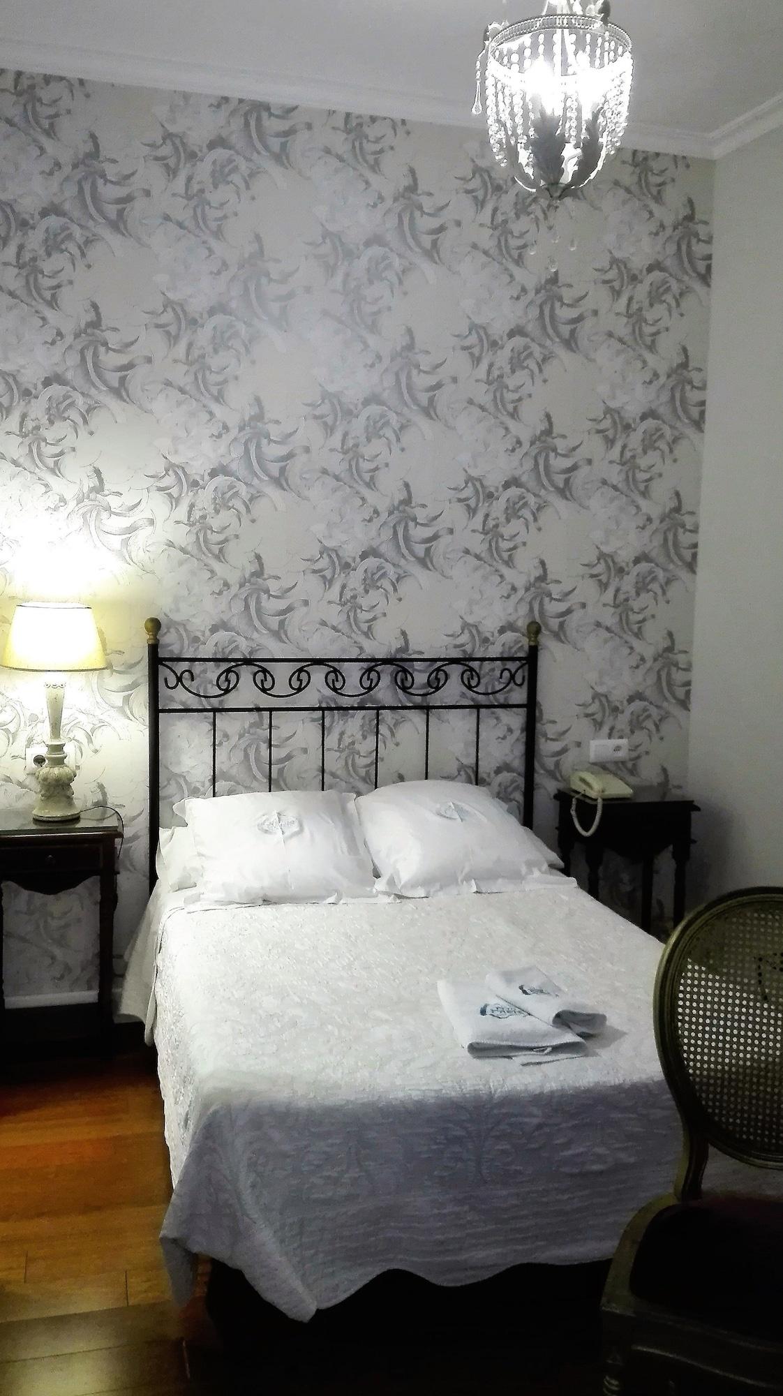 Guest house Le Petit Paris Seville