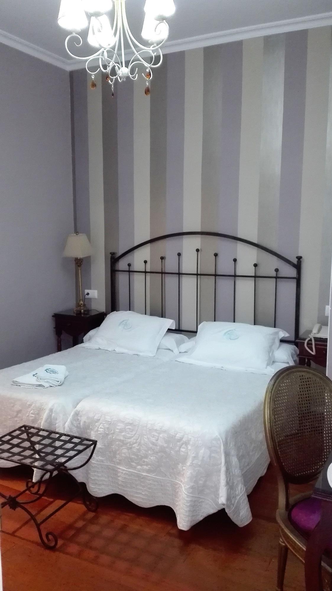 Guest house Le Petit Paris Seville