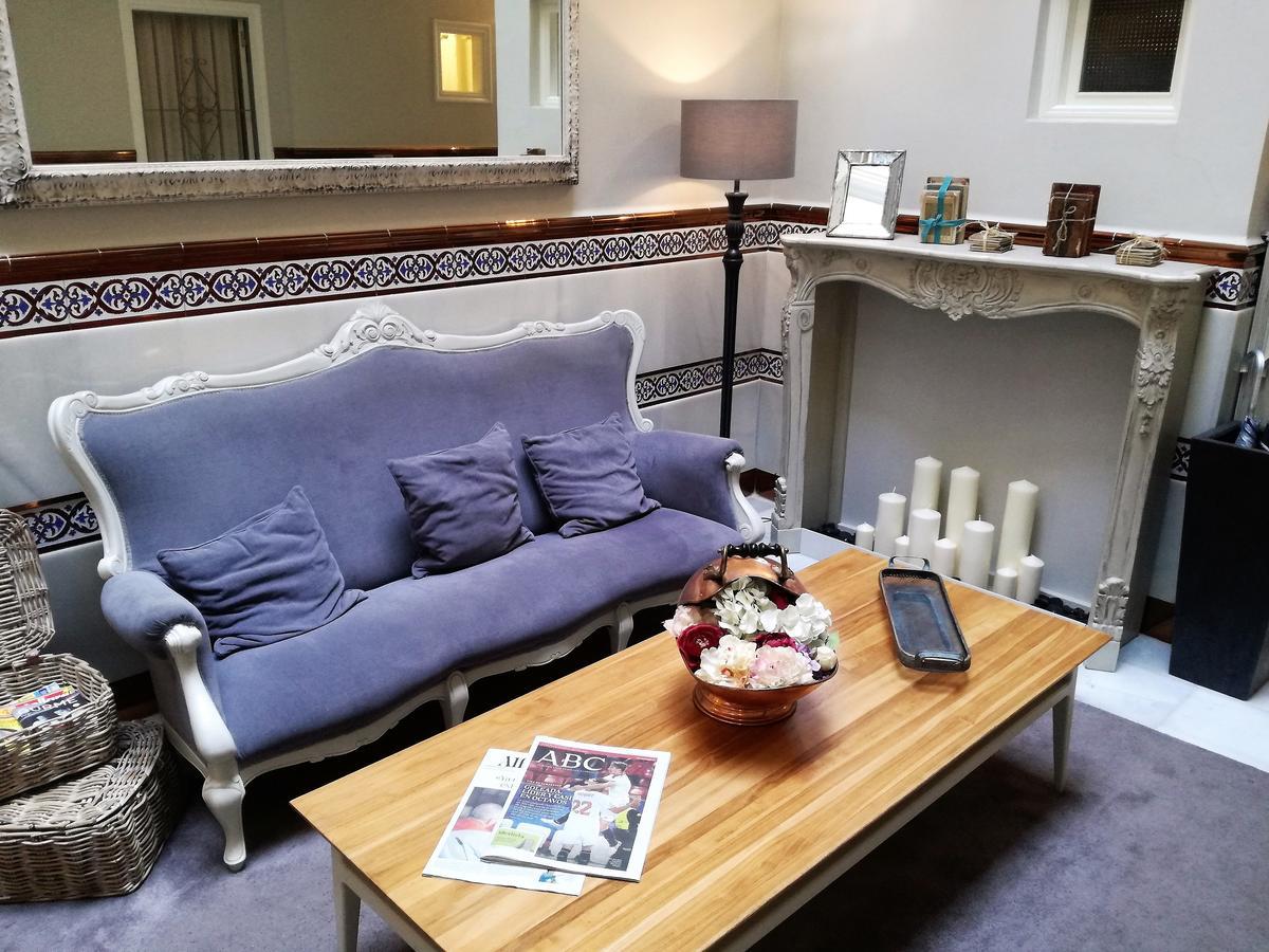 Le Petit Paris Guest house 2*
