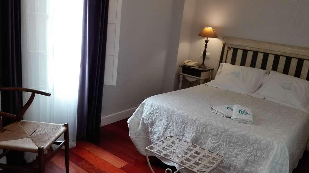 Le Petit Paris 2*